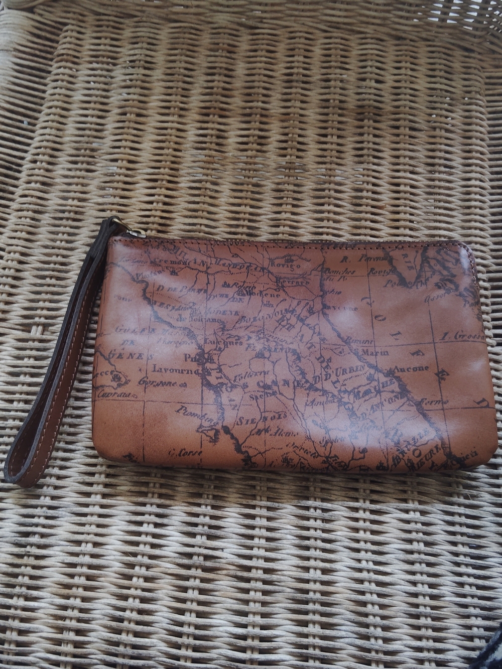 Patricia NashLeather Map-Print Wristlet Clutch in Brown